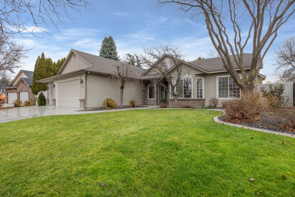 Front view of house at 2680 south loftus way in meridian, idaho listed by jeff sudmeier with idahoreal.estate team at action real estate.