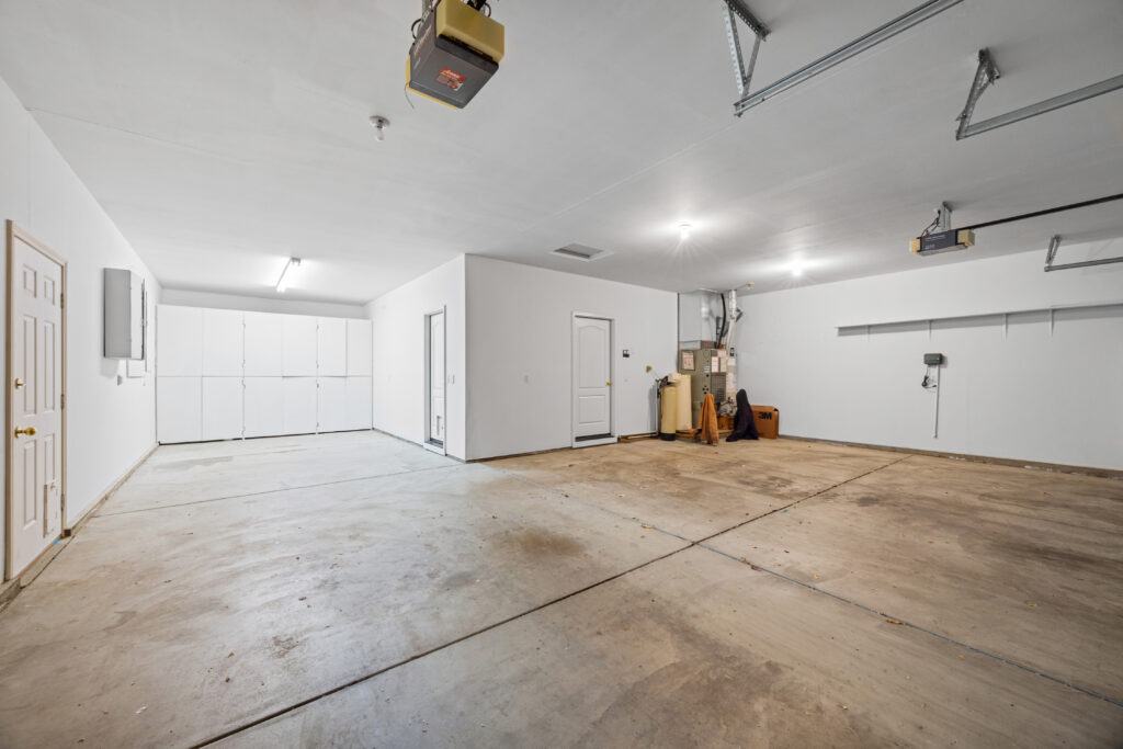 3-car garage with shop or 4th-car parking view of house at 2680 south loftus way in meridian, idaho listed by jeff sudmeier with idahoreal.estate team at action real estate.