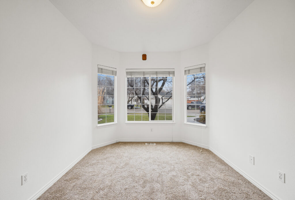 Guest bedroom view of house at 2680 south loftus way in meridian, idaho listed by jeff sudmeier with idahoreal.estate team at action real estate.