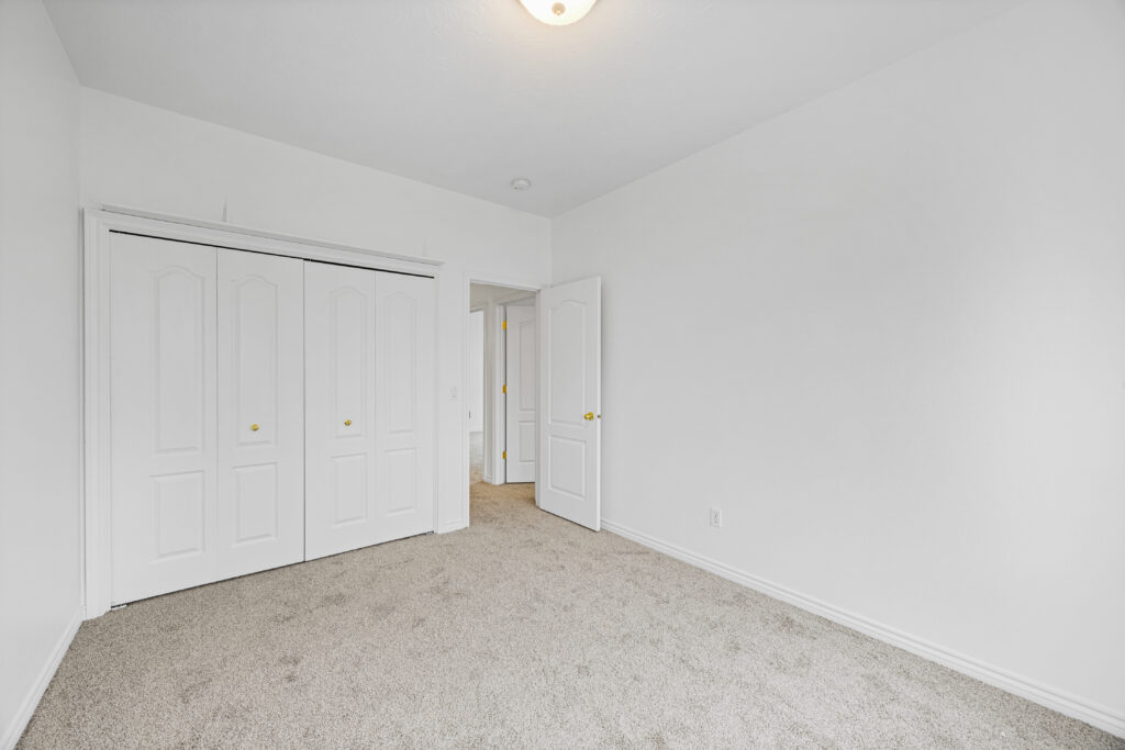 Guest bedroom view of house at 2680 south loftus way in meridian, idaho listed by jeff sudmeier with idahoreal.estate team at action real estate.