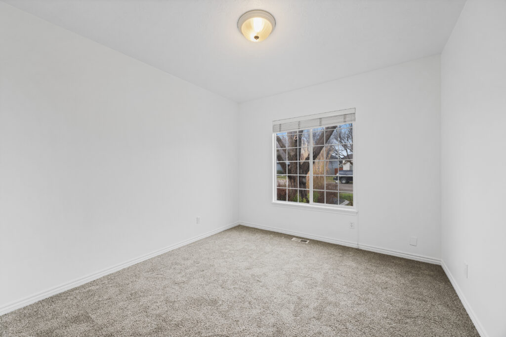Guest bedroom view of house at 2680 south loftus way in meridian, idaho listed by jeff sudmeier with idahoreal.estate team at action real estate.